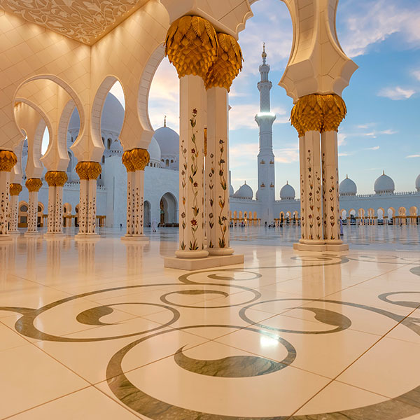 sheikh-zayed-grand-mosque-in-abu-dhabi
